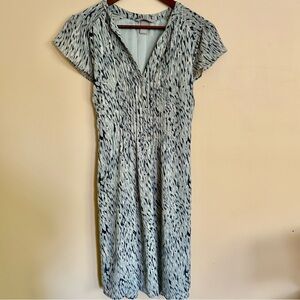 H&M| Pretty Sage Green Patterned Cap Sleeve Tie-Belt Dress Sz M